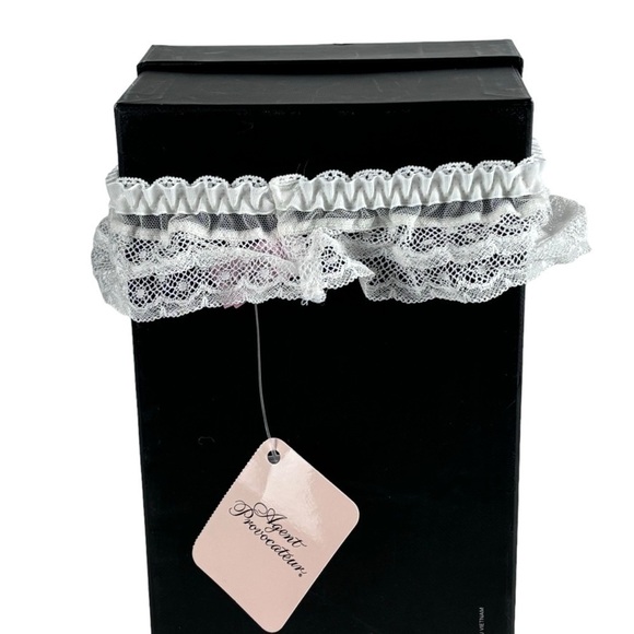 AGENT PROVOCATEUR WHITE LACE SEXY BRIDAL BEDROOM GARTER - Picture 4 of 9